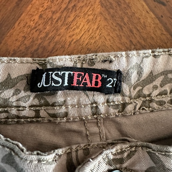 Lightweight Skinny Jeans in Taupe Lace color/pattern Size 27 EUC - Picture 4 of 11